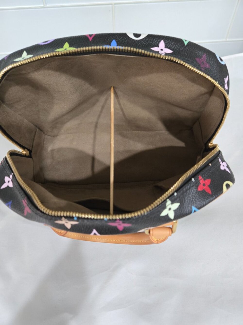 Authentic Louis Vuitton Trouville black Multicolore Monogram Takashi 2004 - Picture 5 of 8